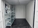 10 Fuß Lagercontainer mit Schwerlastregalen + Strompaket – Bild 7