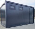 Sanitärcontainer 4×2 m RAL7016 – 4 WC-Kabinen & 4 Pissoirs – Bild 10