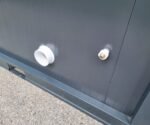 Sanitärcontainer mit Dusche, WC und Pissoir – RAL 7016 Anthrazitgrau – Bild 2